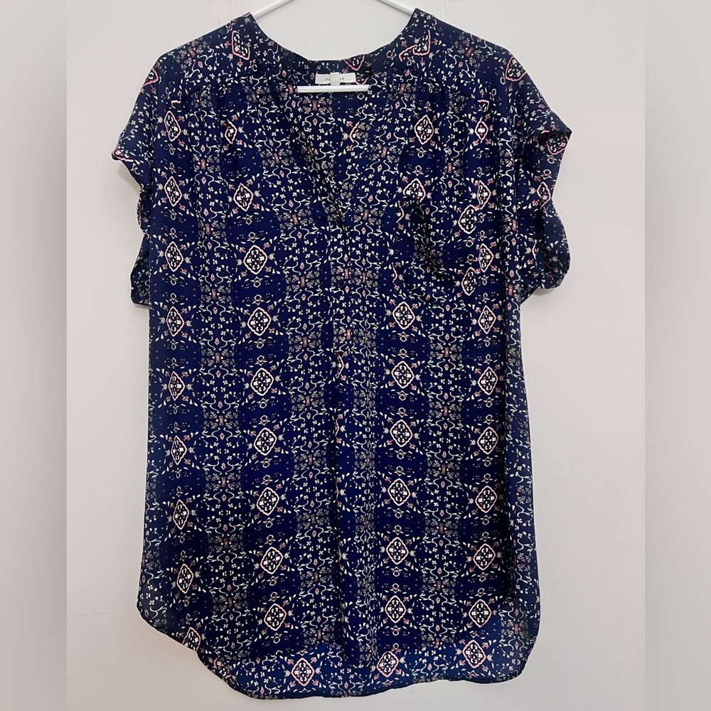 Pleione Navy Printed Short Sleeve V-Neck Blouse